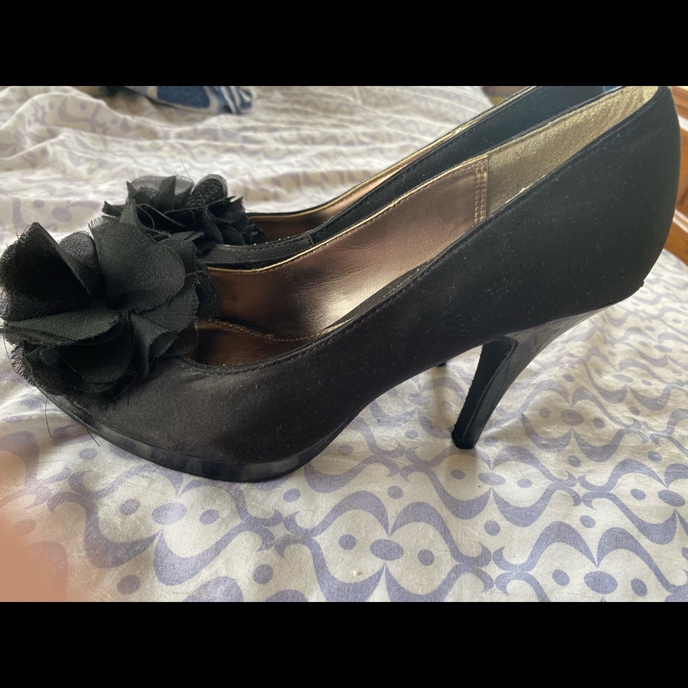 Kenneth Cole heels